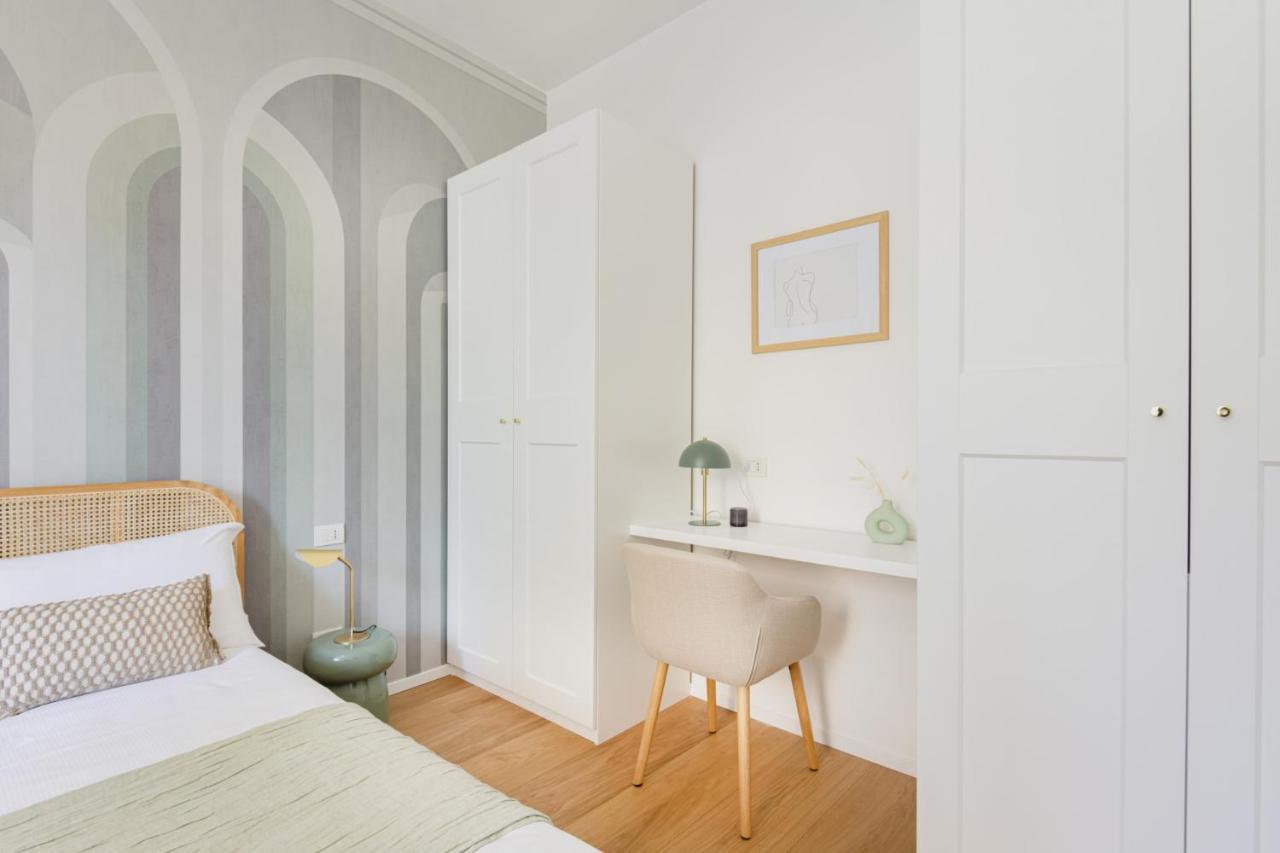 Easylife - Romantico Appartamento Sui Navigli Milan Luaran gambar