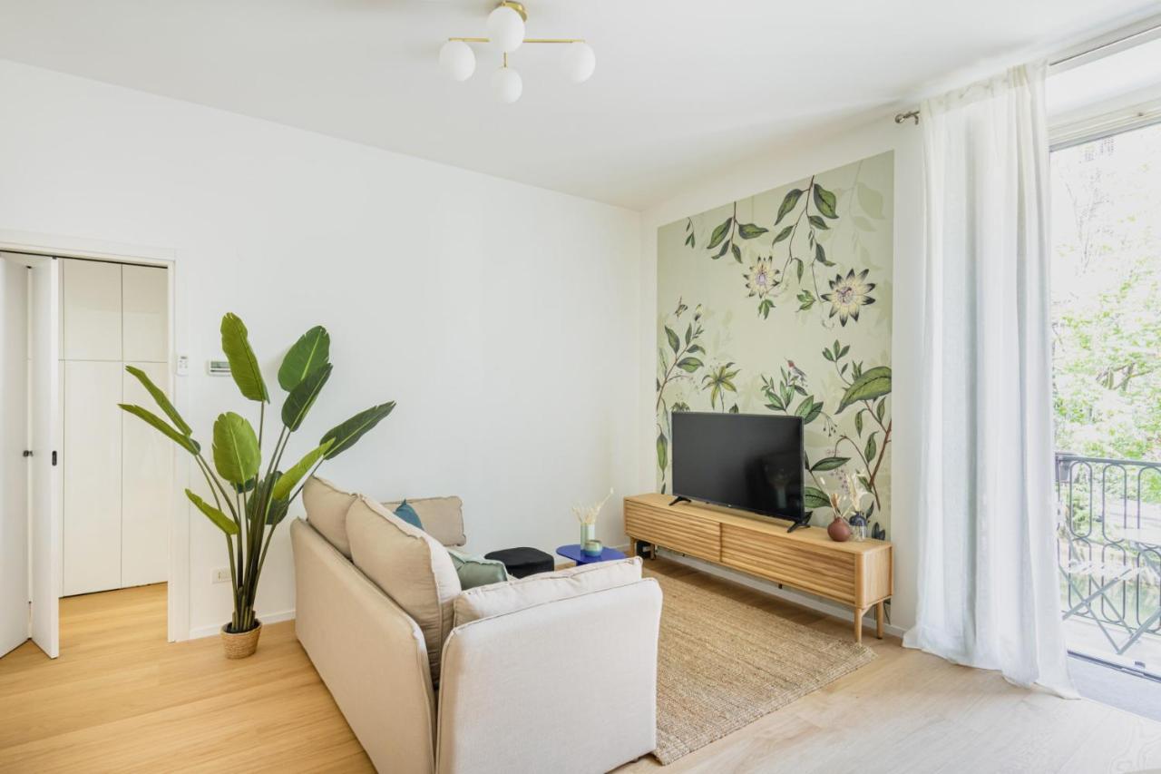 Easylife - Romantico Appartamento Sui Navigli Milan Luaran gambar